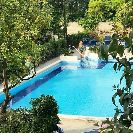 Imperial Hotel 4*